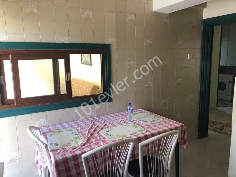 Girne Merkezde kiralık 2+1 eşyalı daire