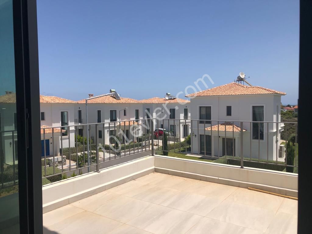 Flat For Sale in Alsancak, Kyrenia