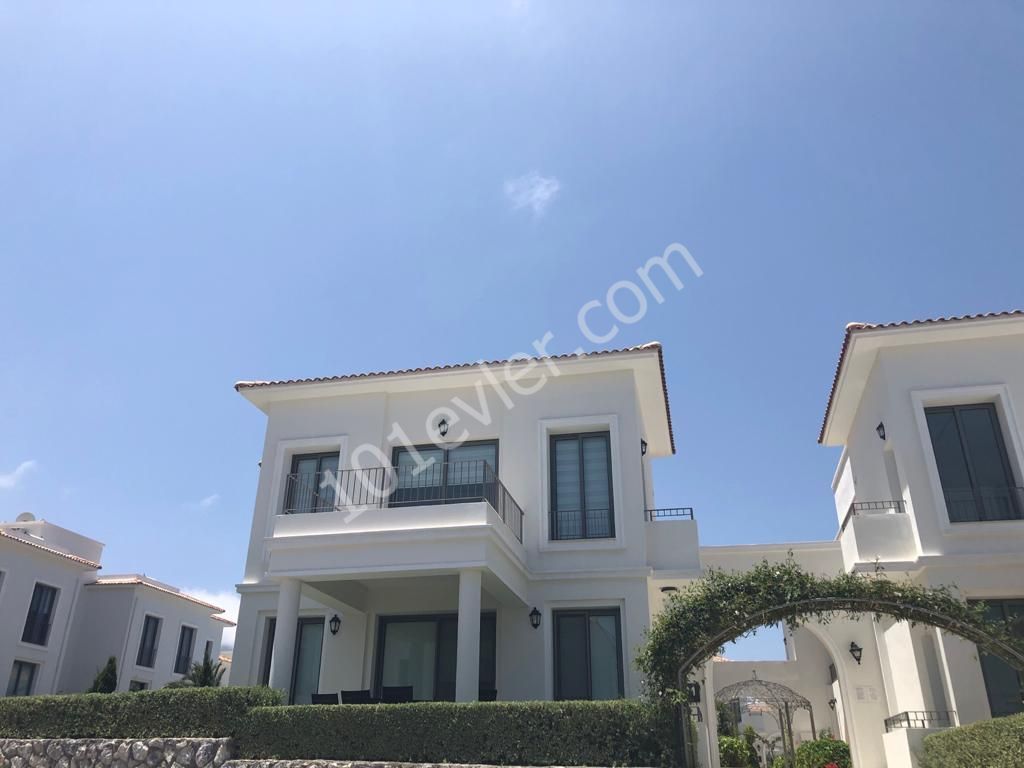 Flat For Sale in Alsancak, Kyrenia