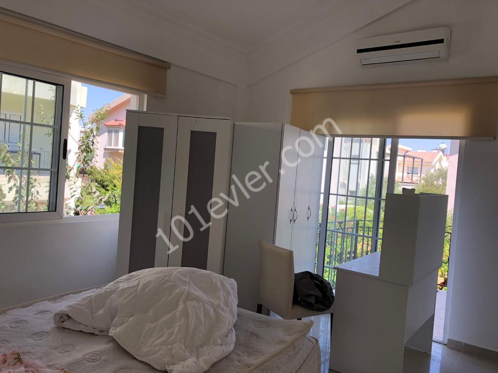 K.Kaymaklı da Ful Eşyalı Kiralık 3+1 Villa