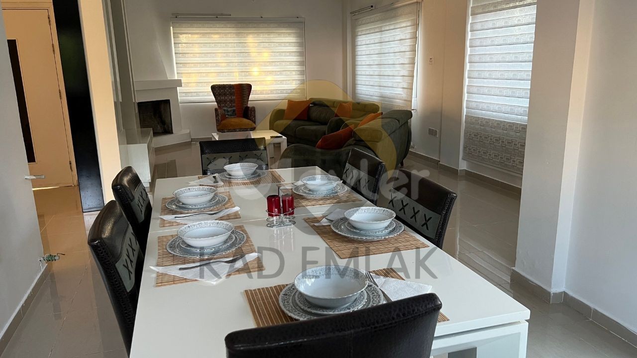 Girne Edremit Bölgesinde Ful Eşyalı Satılık Villa