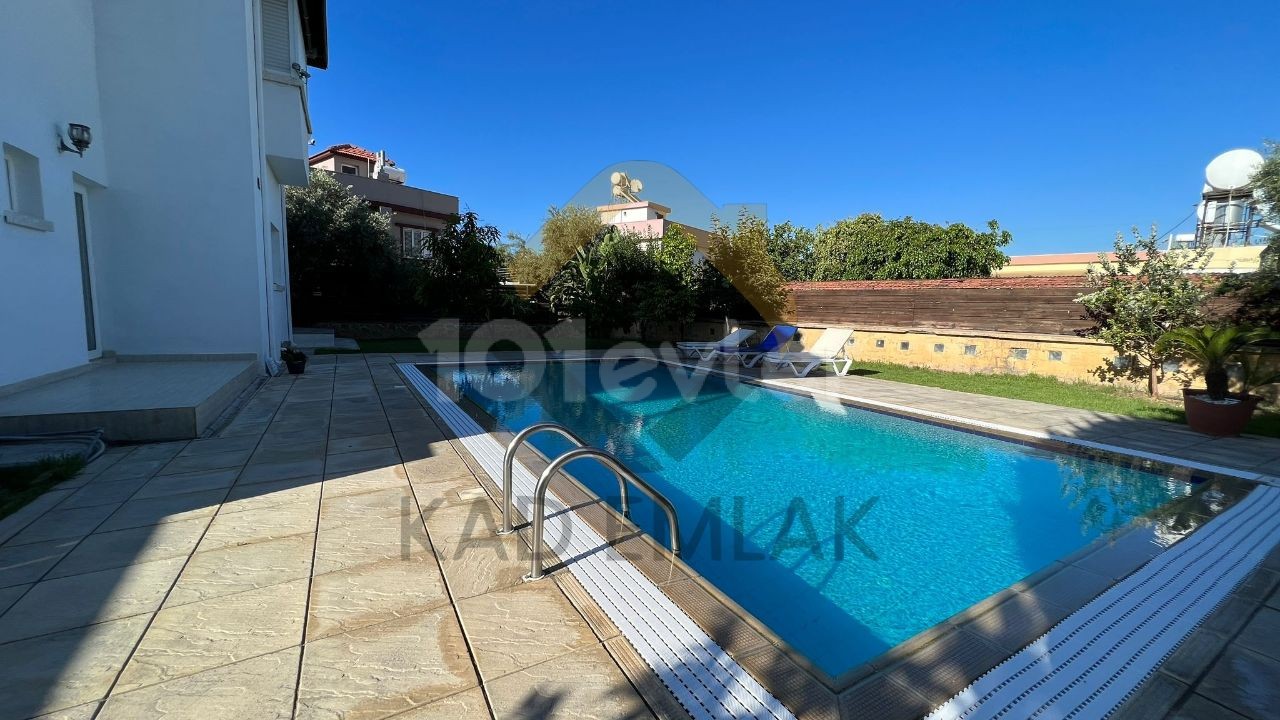 Villa for Daily Rent in Kyrenia Edremit Region ** 