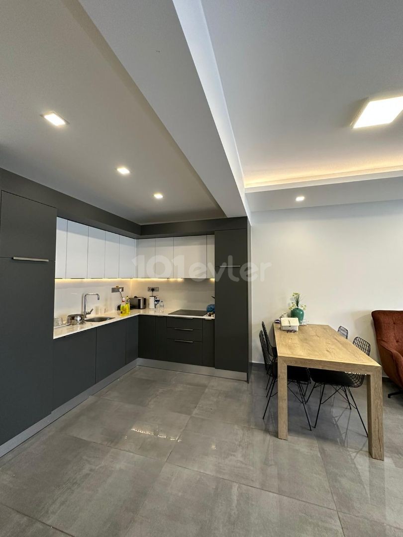 İskele, Long beach / Cortyard 1+1 flat for RENT