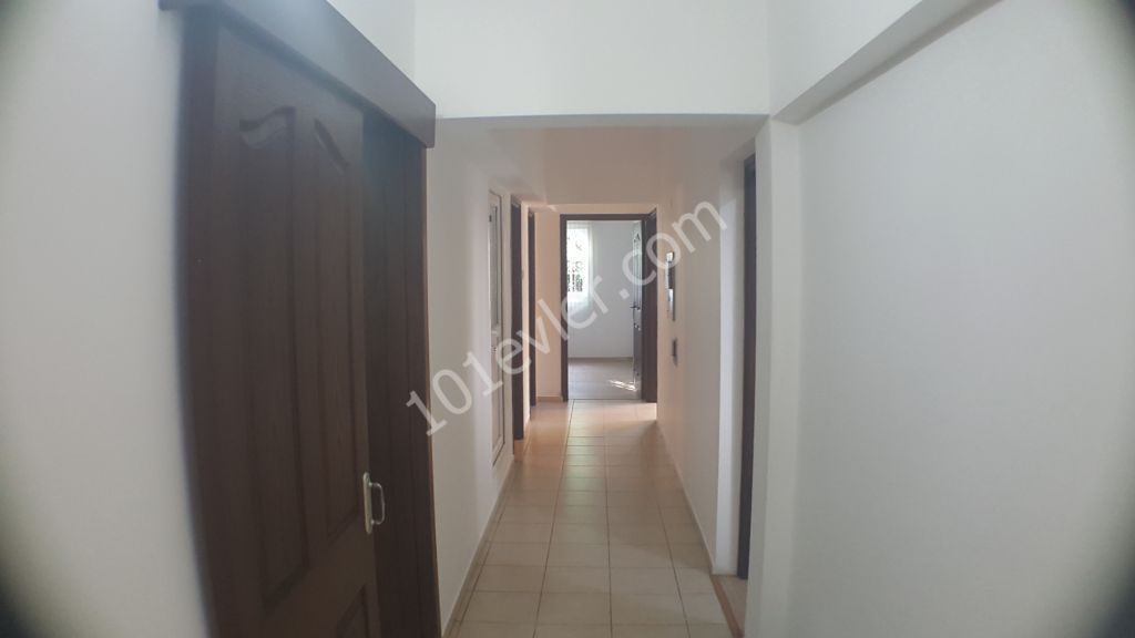 Flat To Rent in Kumsal, Nicosia