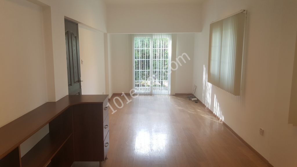 Flat To Rent in Kumsal, Nicosia