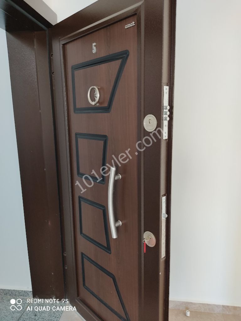 Ausgezeichnete Qualität 2 + 1 Null Penthouse-Wohnung in Gehrung ** 