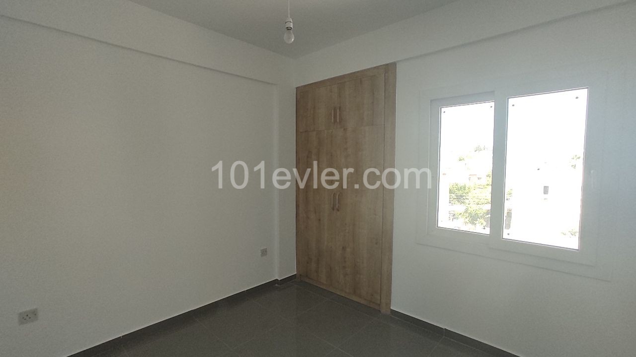 Penthouse mit 2 Schlafzimmern in Hamitköy ** 