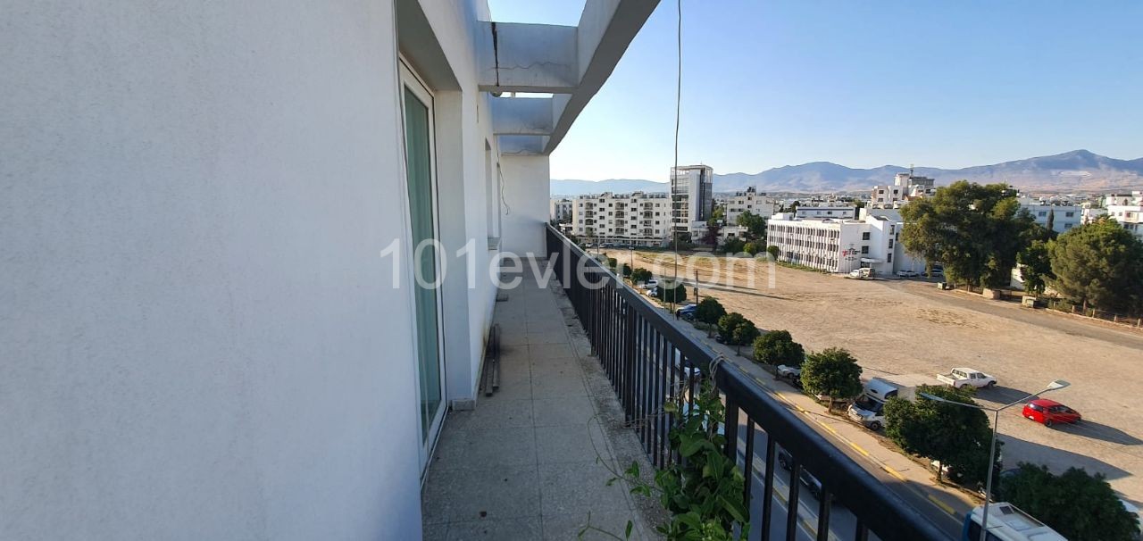 Penthouse Zum Verkauf Mit Einzigartigem Blick Auf Den Strand ** 