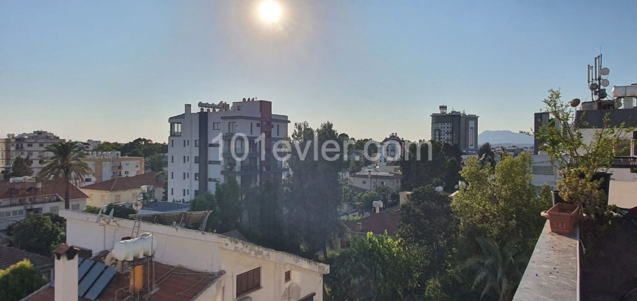 Penthouse Zum Verkauf Mit Einzigartigem Blick Auf Den Strand ** 