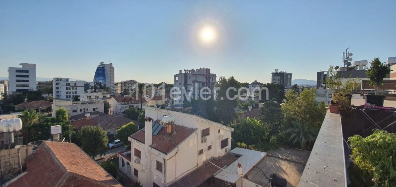 Penthouse Zum Verkauf Mit Einzigartigem Blick Auf Den Strand ** 