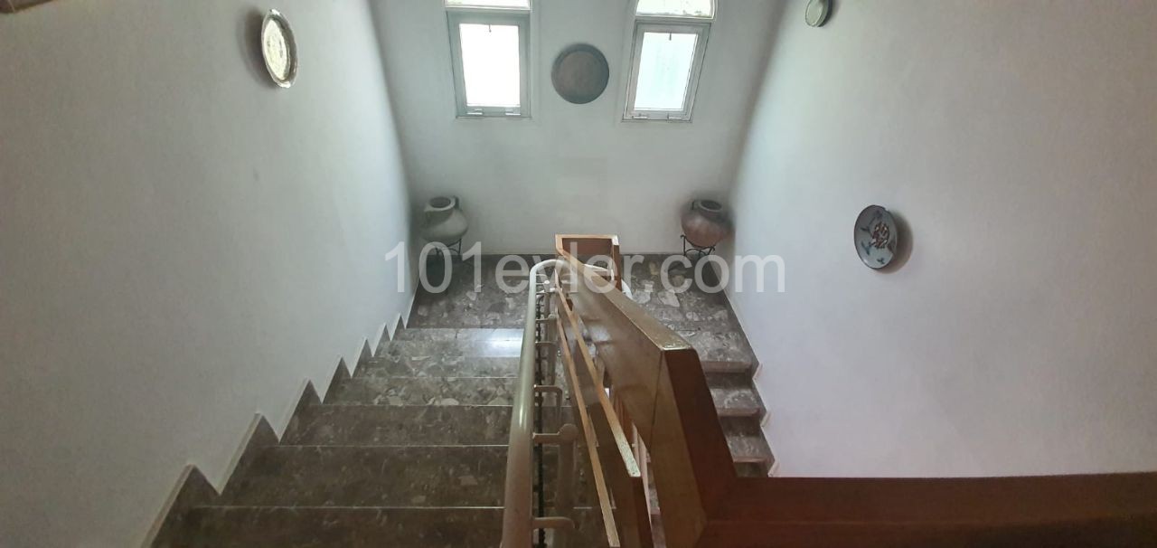 Detached House With a Large Garden, Suitable For A School, Nursery, Clinic And Office In Köklüçiftlik ** 