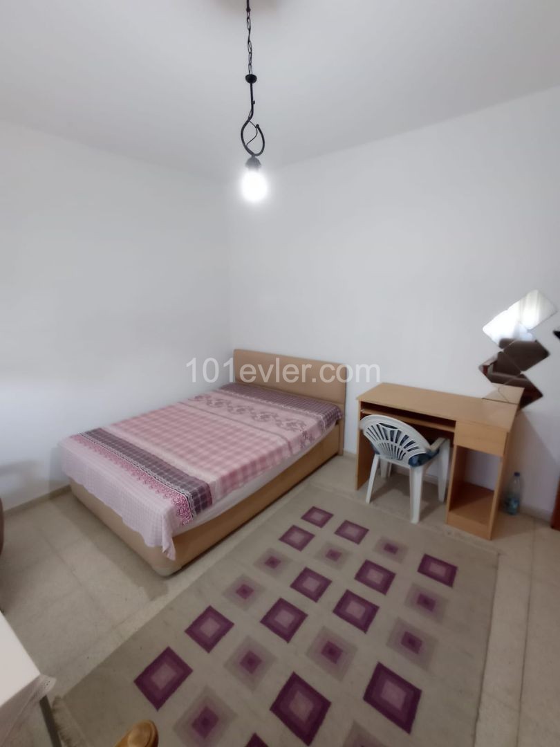Меблированная квартира 3 + 1 в аренду в Köşklüçiftlik ** 