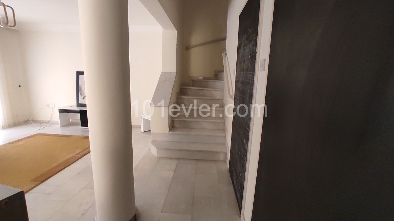 4+ 2 detached villa for sale with an auxiliary house in the Yenikent district ** 