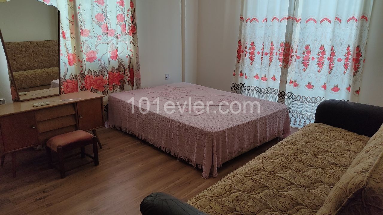 Ortaköy de 3+1 Eşyalı Daire