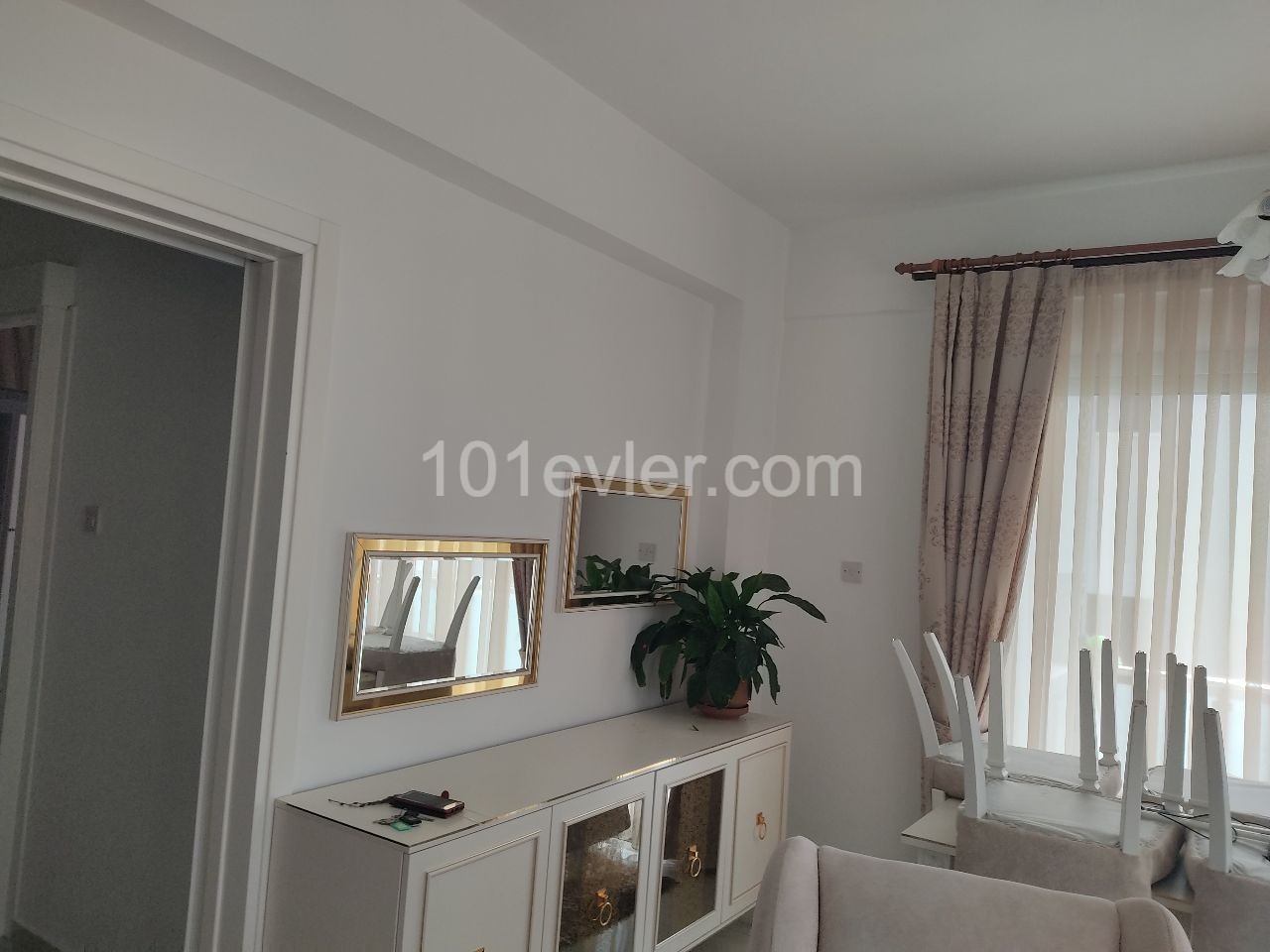 Gönyeli’de 3+1 Barbekülü, Eşyalı, Aileye Kiralık  Lüks Daire