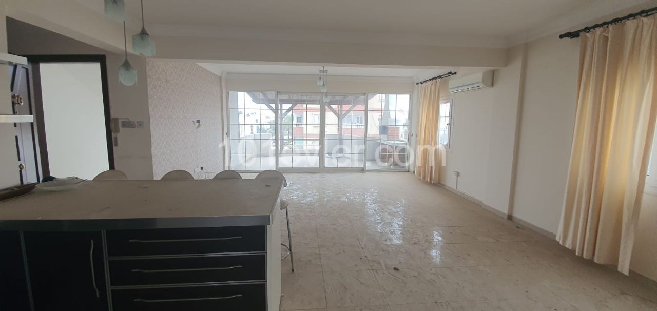 Ortaköyde Mükemmel Lokasyonda çok Geniş penthouse