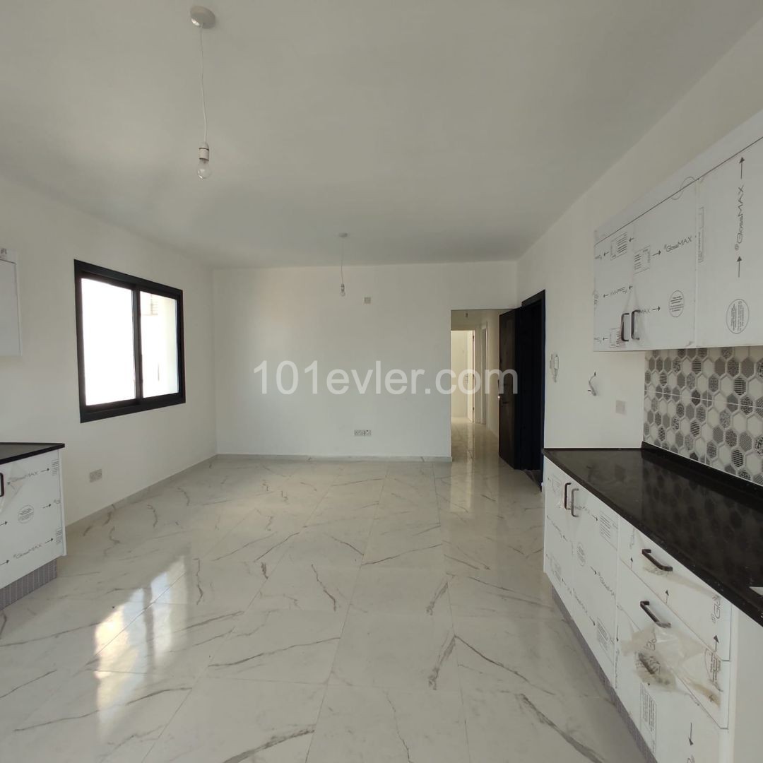 New 2+1 Flats in Yenişehir, Center of Nicosia ** 