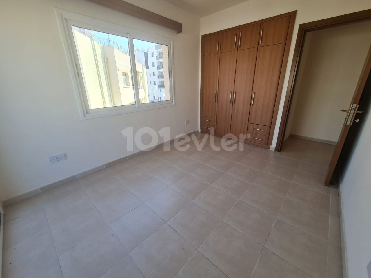 Gönyeli Girişinde 3+1 260 M2 büyüklüğünde Penthouse