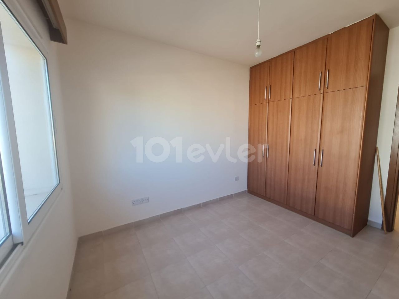 3+ 1 260 M2 Penthouse with Mitered Entrance ** 