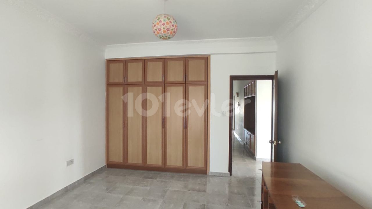 3+1 Spacious Apartment without Furniture in Yenikent ** 