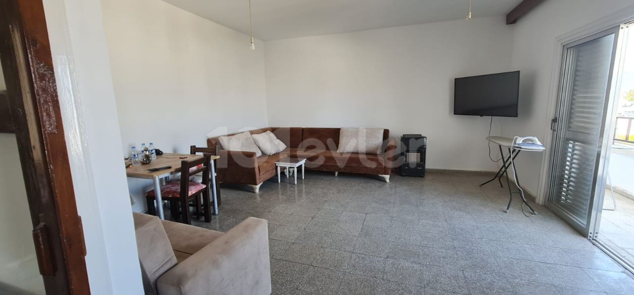 Very Spacious Apartment for Sale with Taskinkoyde Utensils ** 