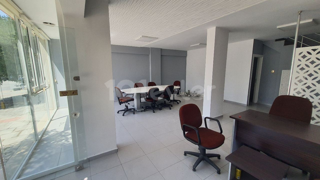 140m2 büyüklüğünde Ofis / Dükkan...