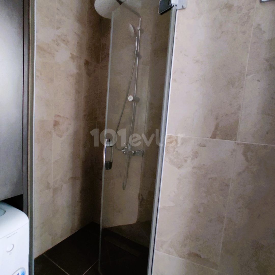 Girne Merkezin En Gözde Sitesinde Satılık 2+1 Daire