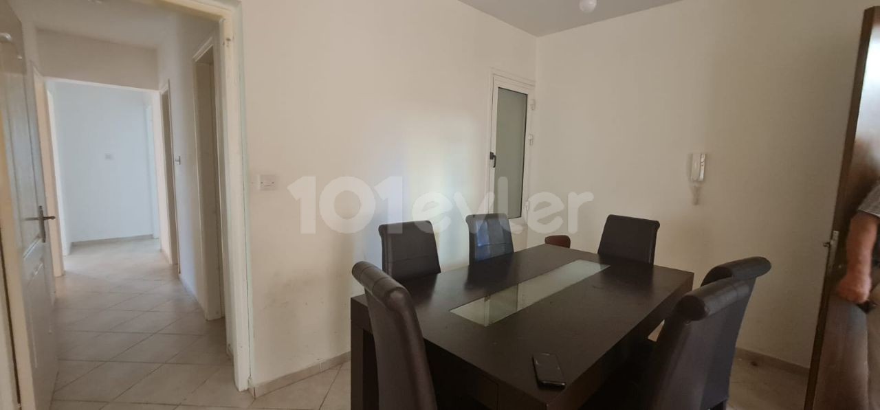 Ortakoyde 3+1 Eşyalı Kiralık Daire 