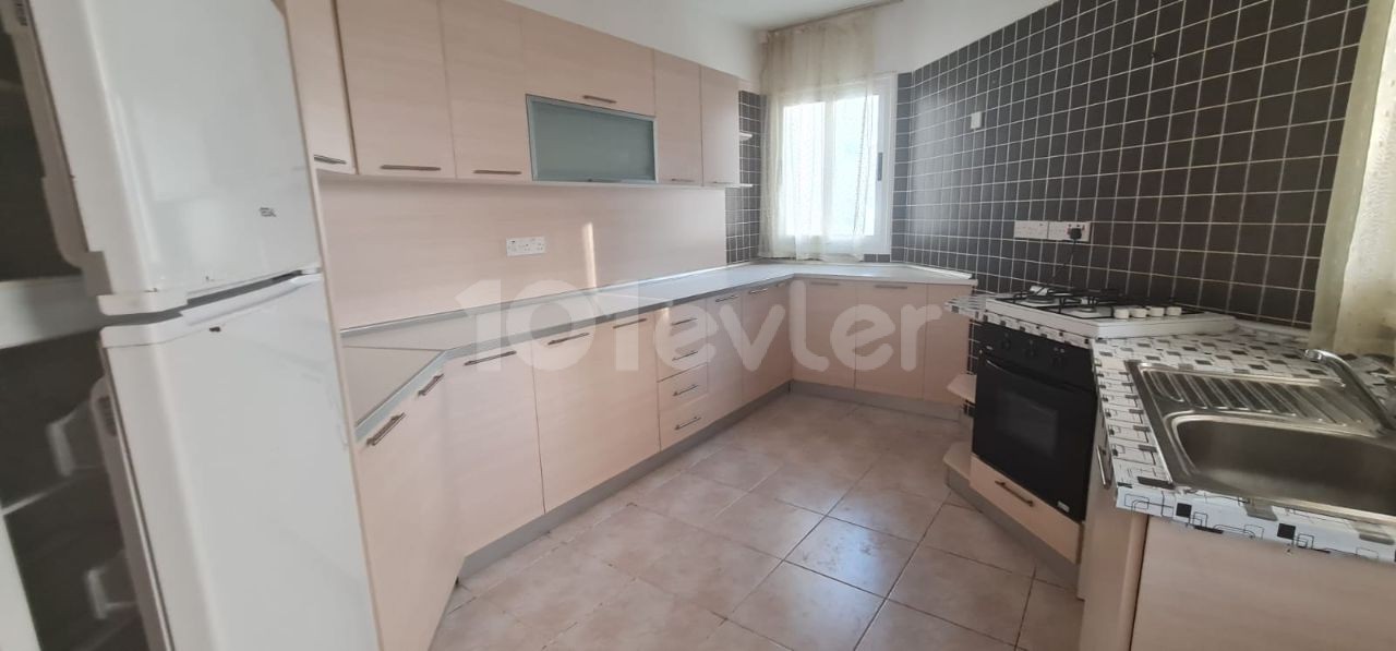 Ortakoyde 3+1 Eşyalı Kiralık Daire 