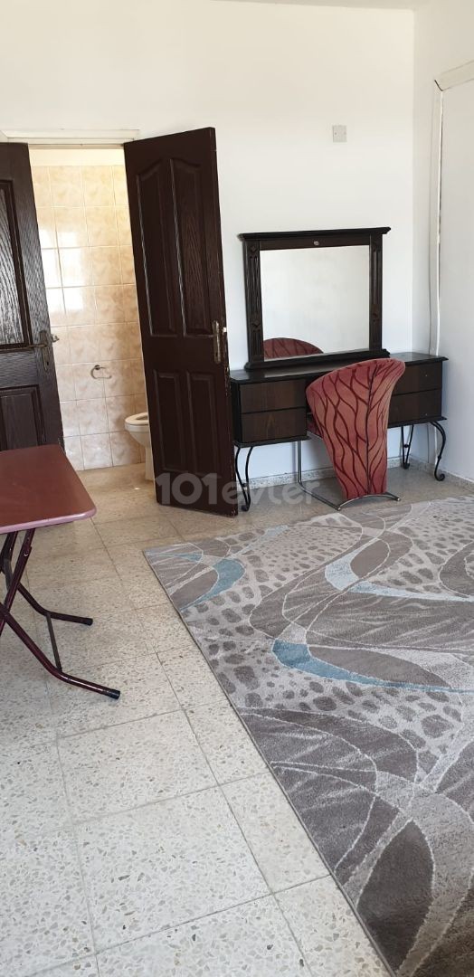 Spacious Apartment for Rent for 3 + 1 Students in Hamitköy ** 