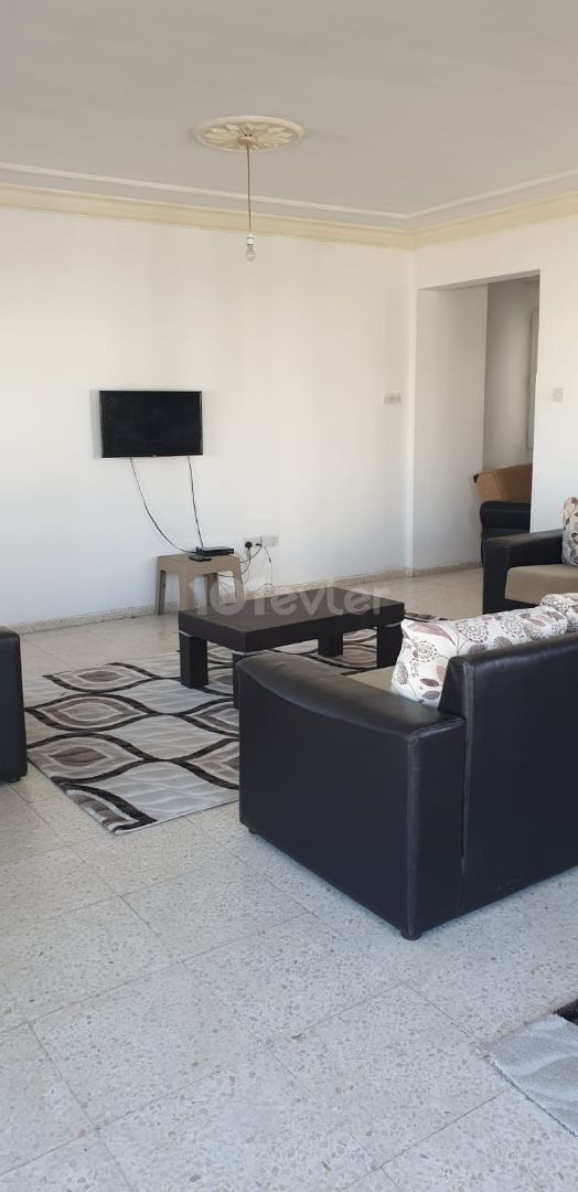 Spacious Apartment for Rent for 3 + 1 Students in Hamitköy ** 