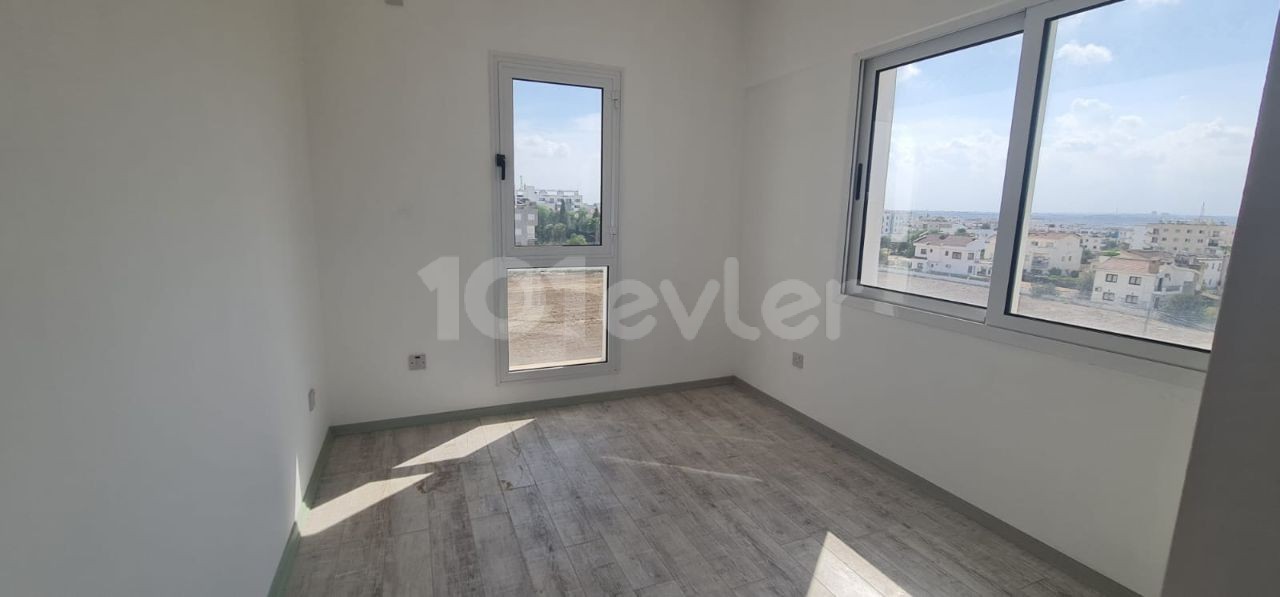 Gönyeli'de Geniş Teraslı Yeni Penthouse