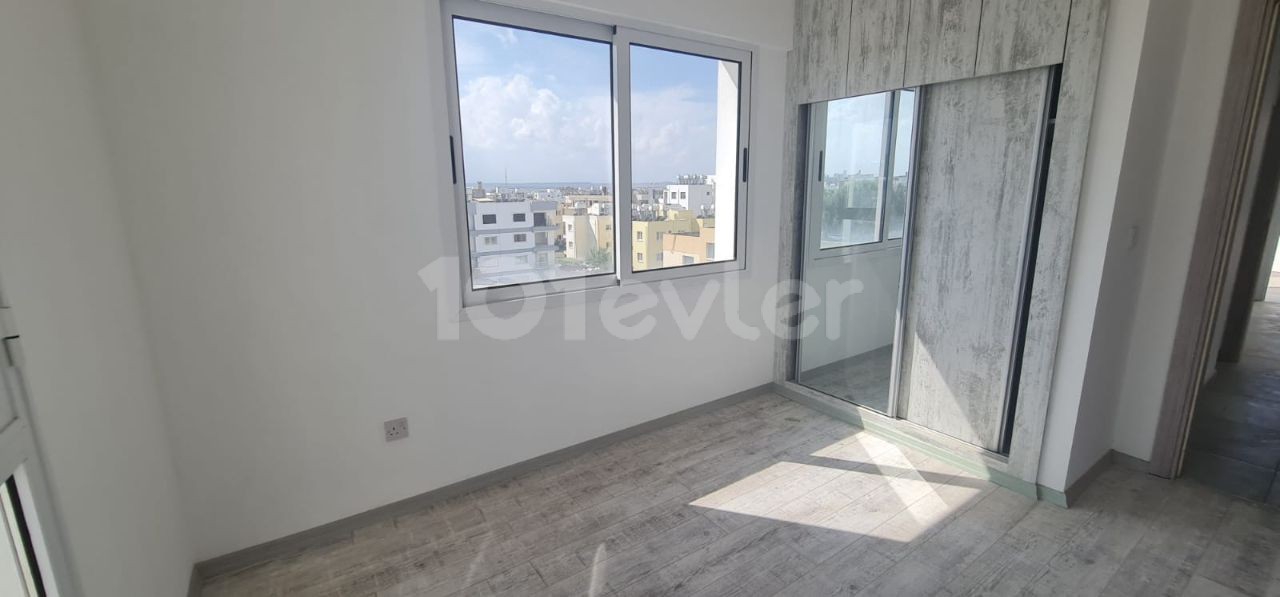 Gönyeli'de Geniş Teraslı Yeni Penthouse