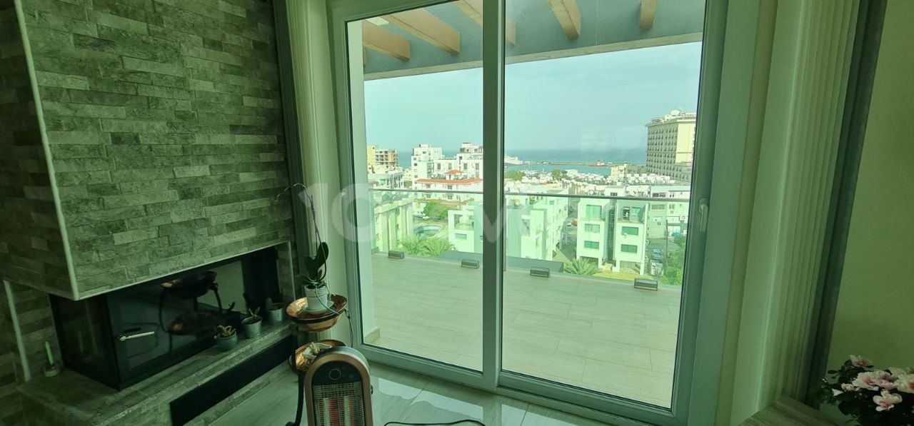 Girne Yeni Liman Bölgesinde 3+1 Satılık Penthouse 