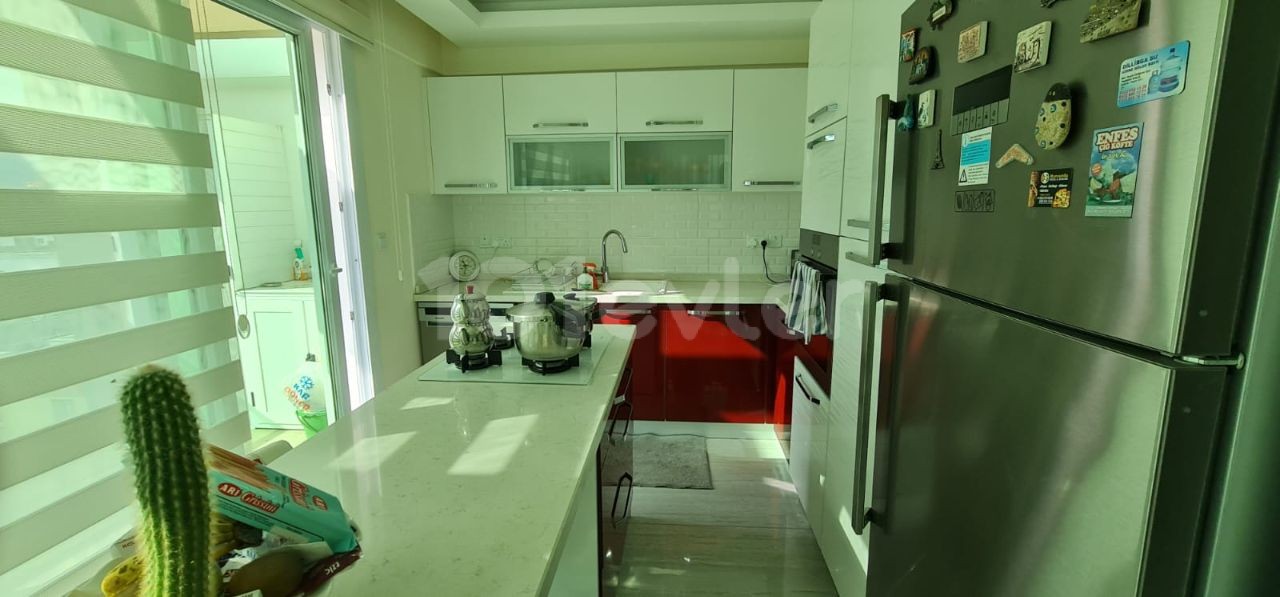 Girne Yeni Liman Bölgesinde 3+1 Satılık Penthouse 