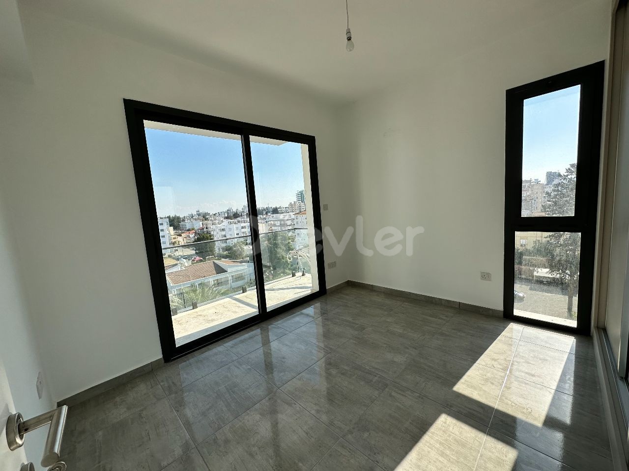 Lefkoşa'nın Merkezi Yenişehir de Sıfır Penthouse Daire