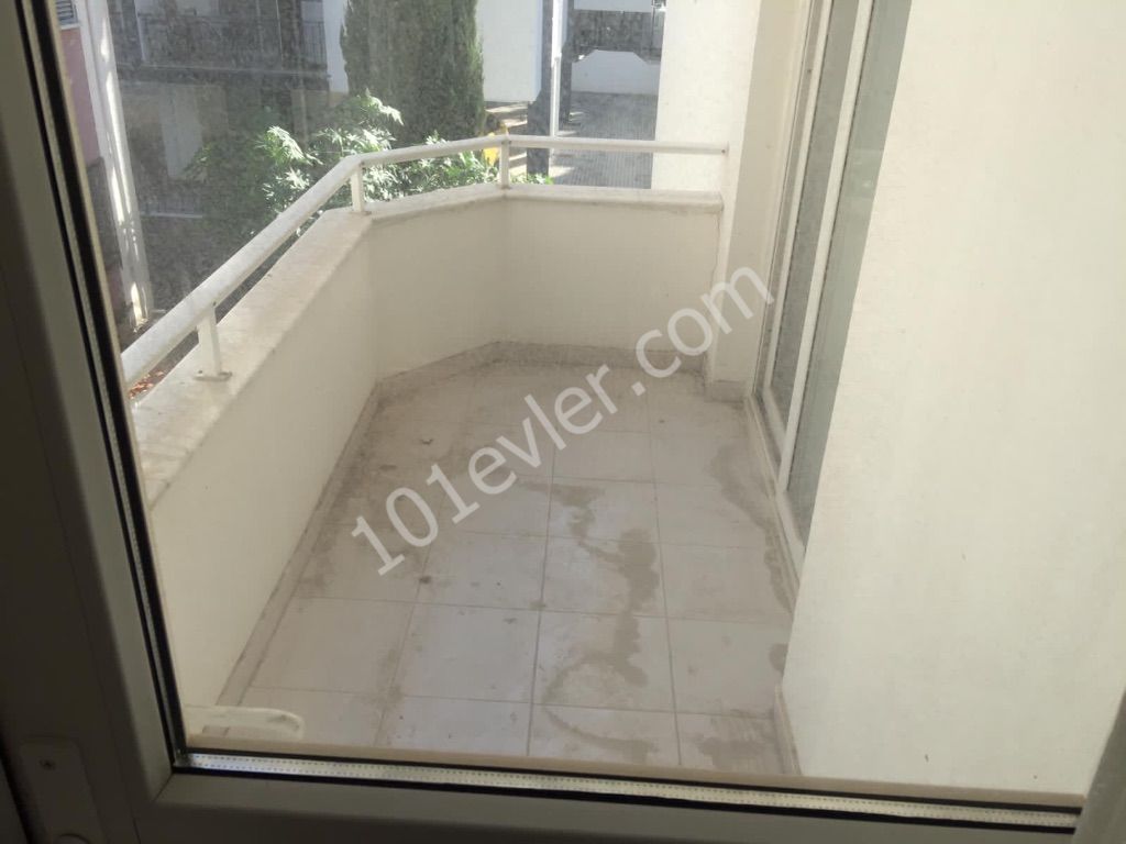 2+ 1 Apartment with Turkish cob in the center of Kyrenia ** 