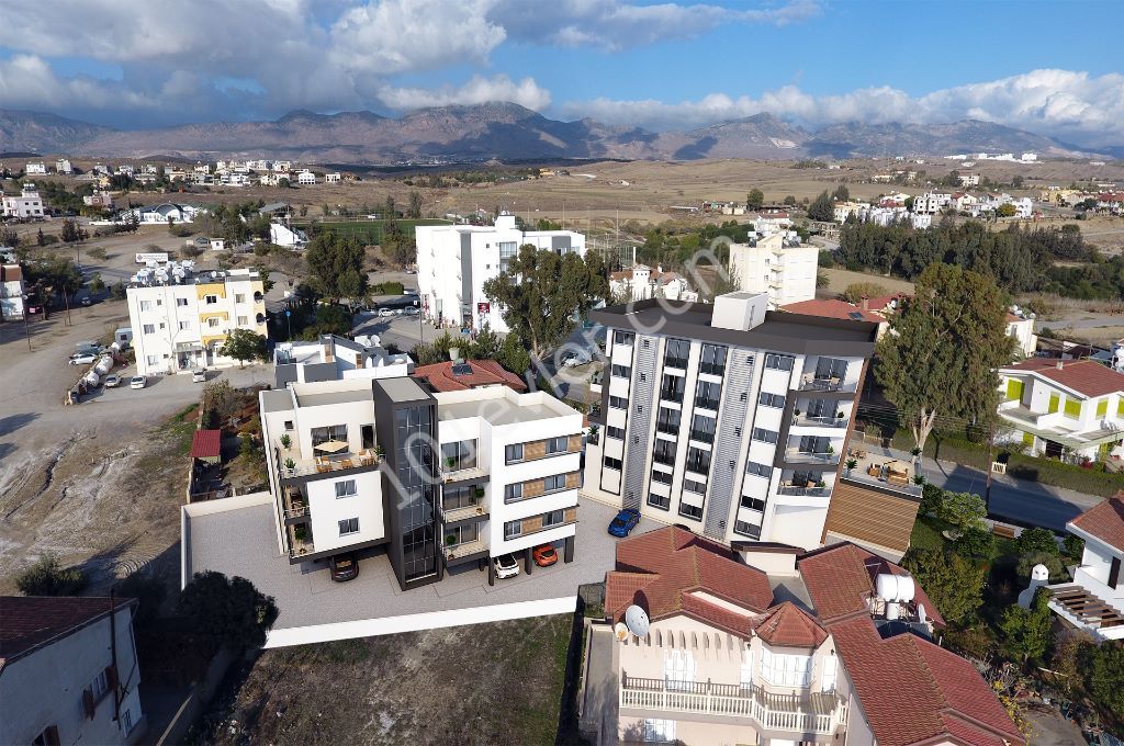 3 acres Türkish title land. Building permissions ready. 44 apartment and 500 square meter shop. On the main road.