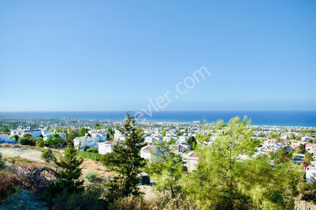 Land for Sale | 610 m2 - 1200 m2  in Girne Çatalköy | Panoramic View