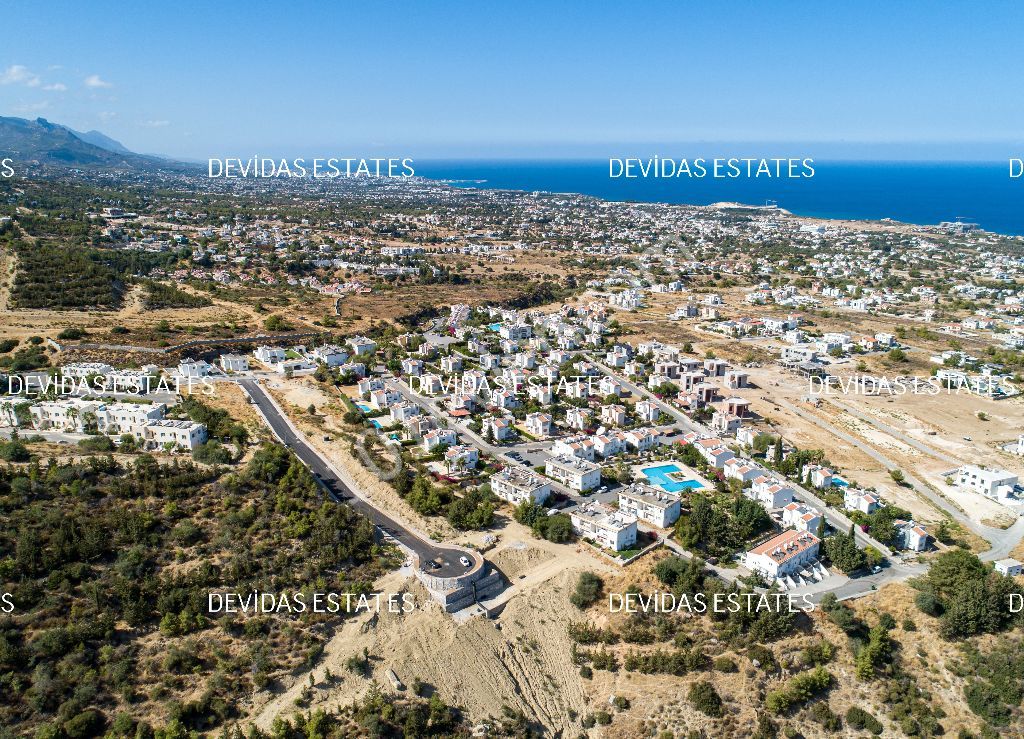 610 m2 - 1200 m2 Grundstücke zum Verkauf in Kyrenia Chatalköy / Panorama-Landschaft ** 