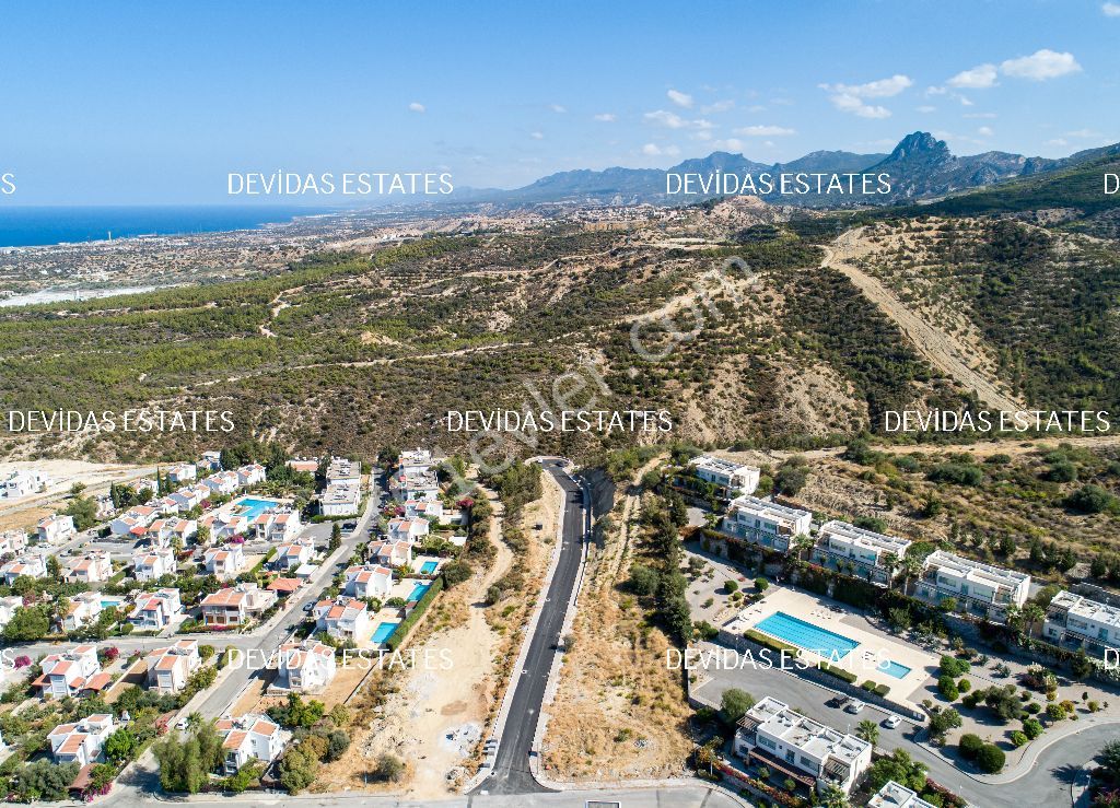 610 m2 - 1200 m2 Grundstücke zum Verkauf in Kyrenia Chatalköy / Panorama-Landschaft ** 