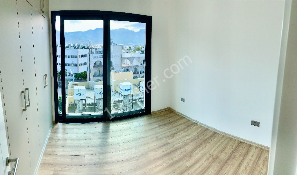 Girne Merkez’de 3+1 Satılık Penthouse | Dublex | Kale ve Deniz Manzaralı