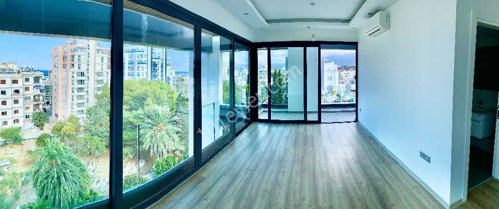 Girne Merkez’de 3+1 Satılık Penthouse | Dublex | Kale ve Deniz Manzaralı