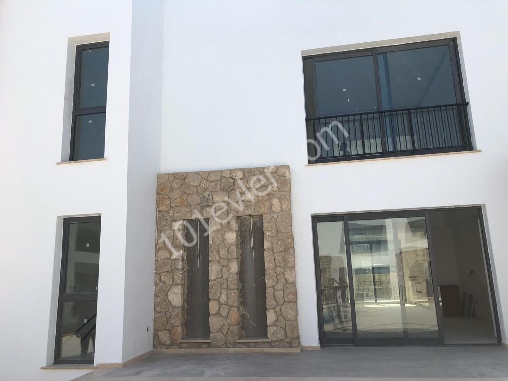 Penthouse For Sale in Zeytinlik, Kyrenia