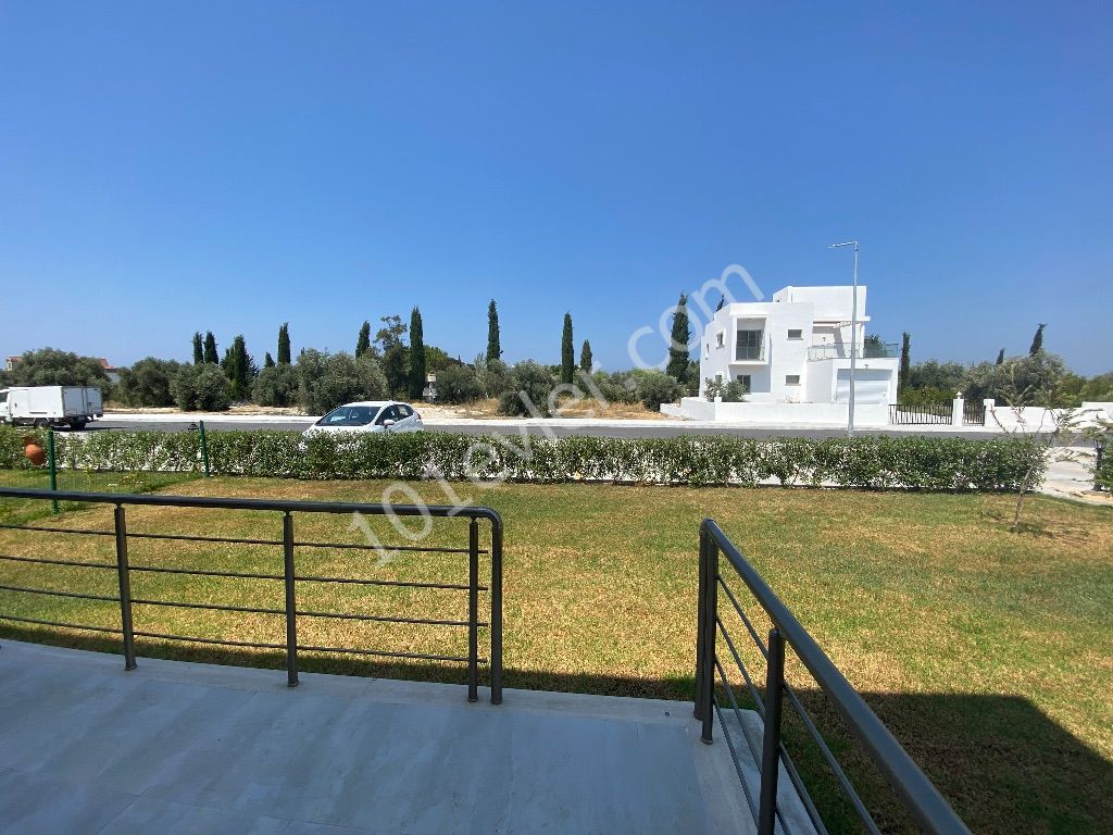 Flat For Sale in Zeytinlik, Kyrenia