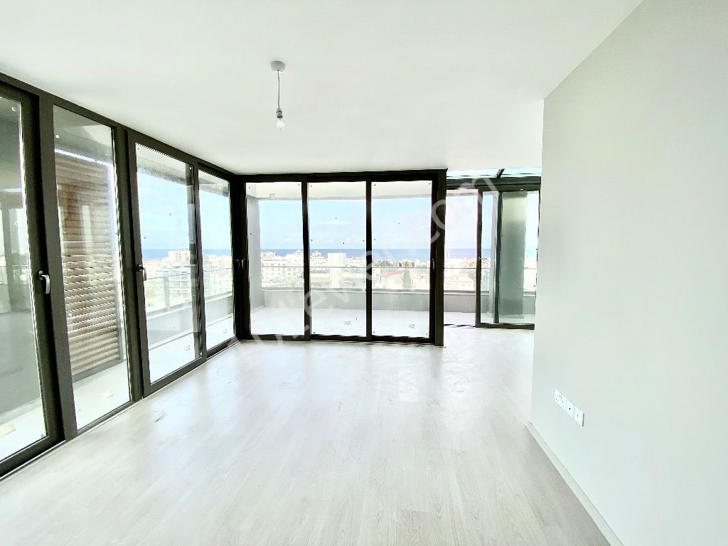 Girne Merkez’de 2+1 Satılık Penthouse | 220 m2 | Deniz Manzarası