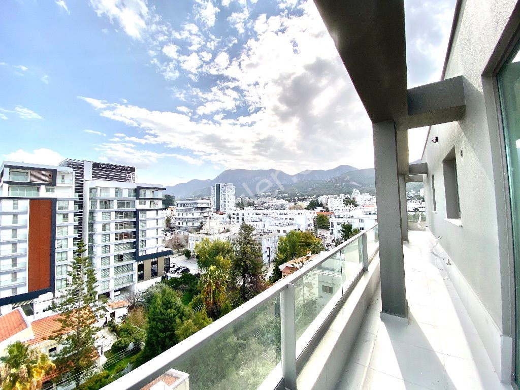 Girne Merkez’de 2+1 Satılık Penthouse | 220 m2 | Deniz Manzarası