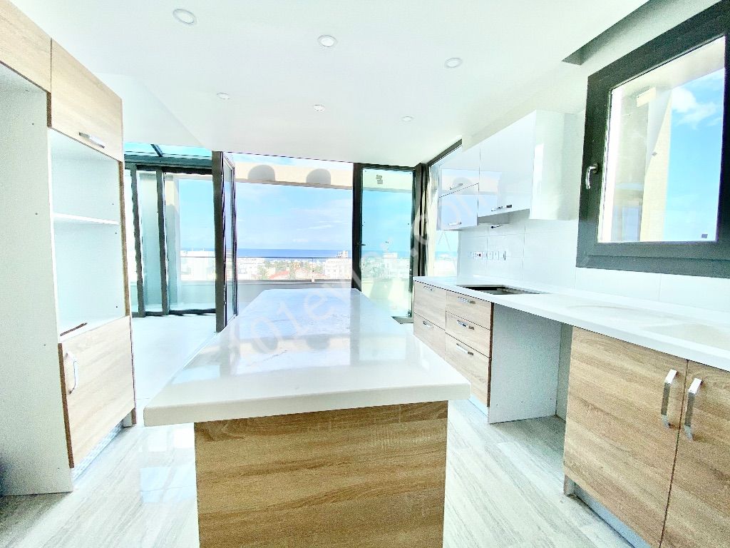 Girne Merkez’de 2+1 Satılık Penthouse | 220 m2 | Deniz Manzarası