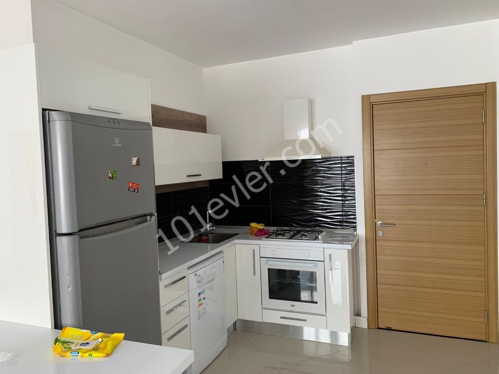 Girne Merkezde eşyalı 2+1 kiralık  daire