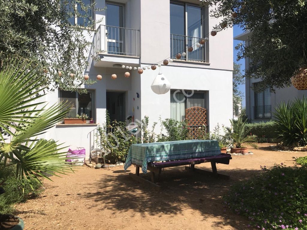 2 + 1 Flat in Alsancak, Girne | Large Garden | Suitable for Bank Credit